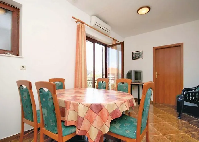 דירה Perina שיבניק